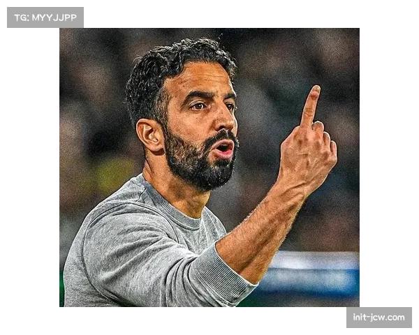 更衣室特写：年轻边锋在错失一次绝佳突破机会后，获得老将的安慰与指导